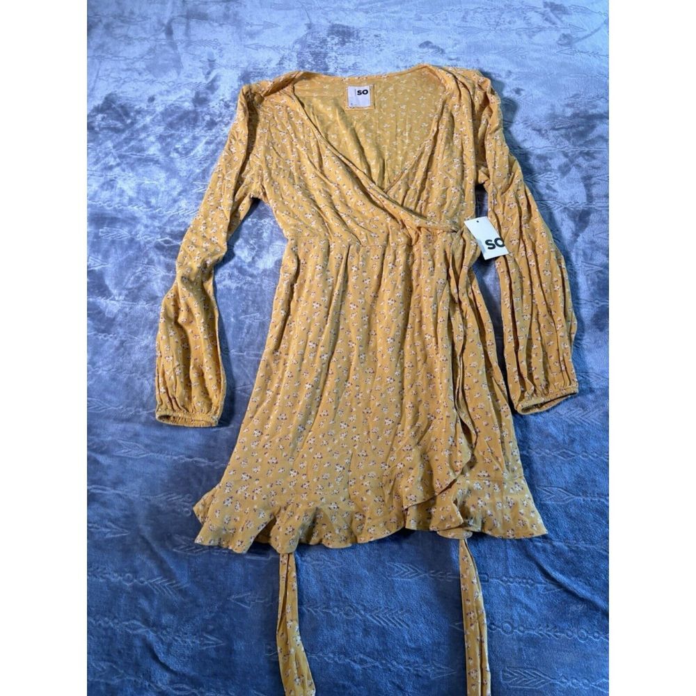 NWT Women's So Yellow Long Sleeve Wrap Front Midi Dress Size m